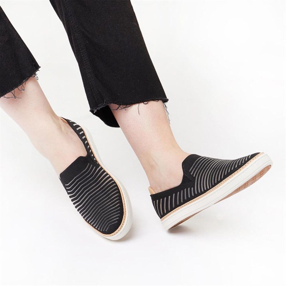 Ugg Sammy Breeze Sneakers